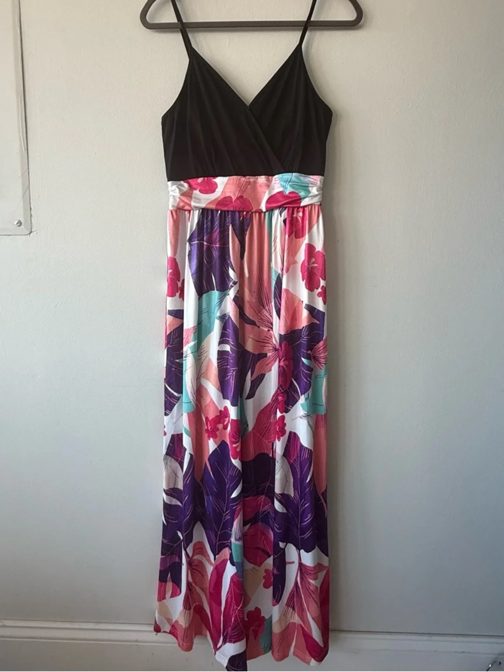 Floral Print Maxi Dress with Black Crossover Bodice